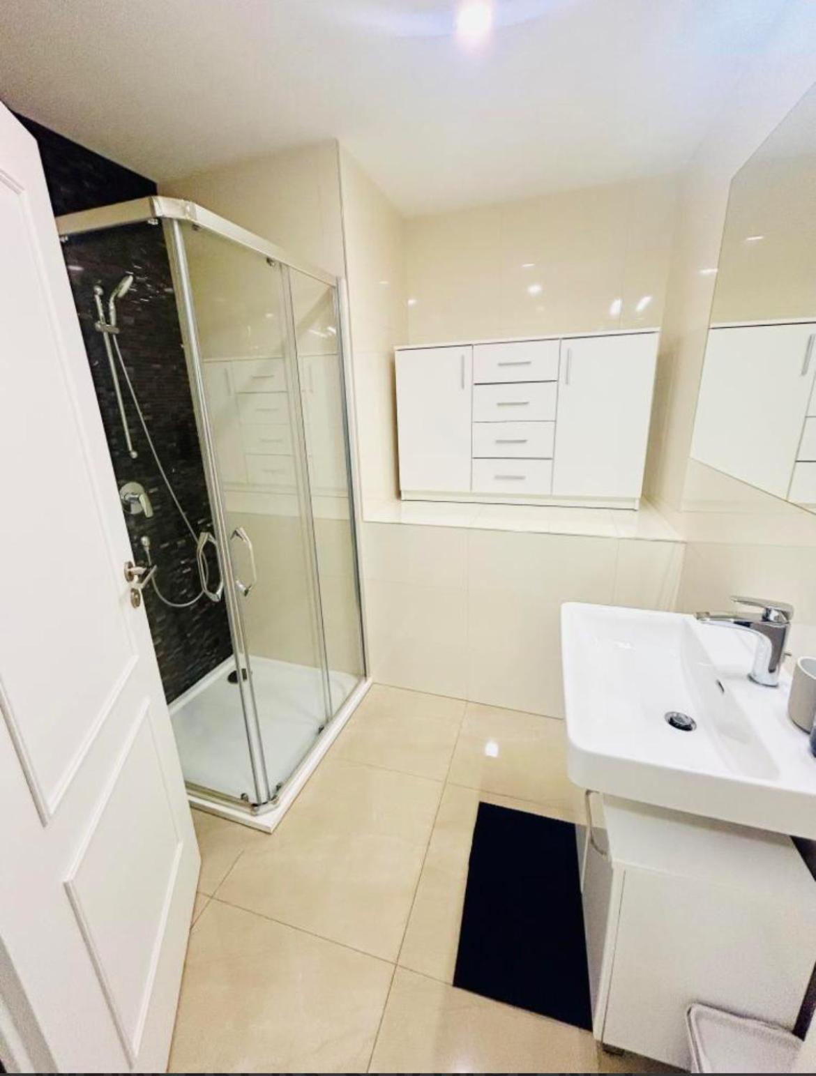 New Design & Style Apartments 50M From Wenceslas Square Praga Zewnętrze zdjęcie